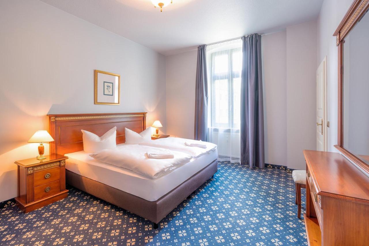 Seetelhotel Villa Waldesruh ゼーバート・ヘリングスドルフ エクステリア 写真