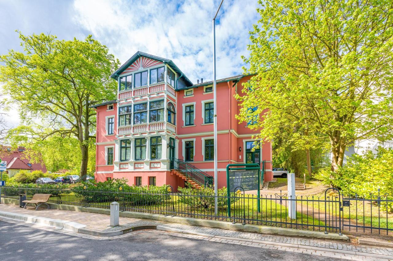 Seetelhotel Villa Waldesruh ゼーバート・ヘリングスドルフ エクステリア 写真