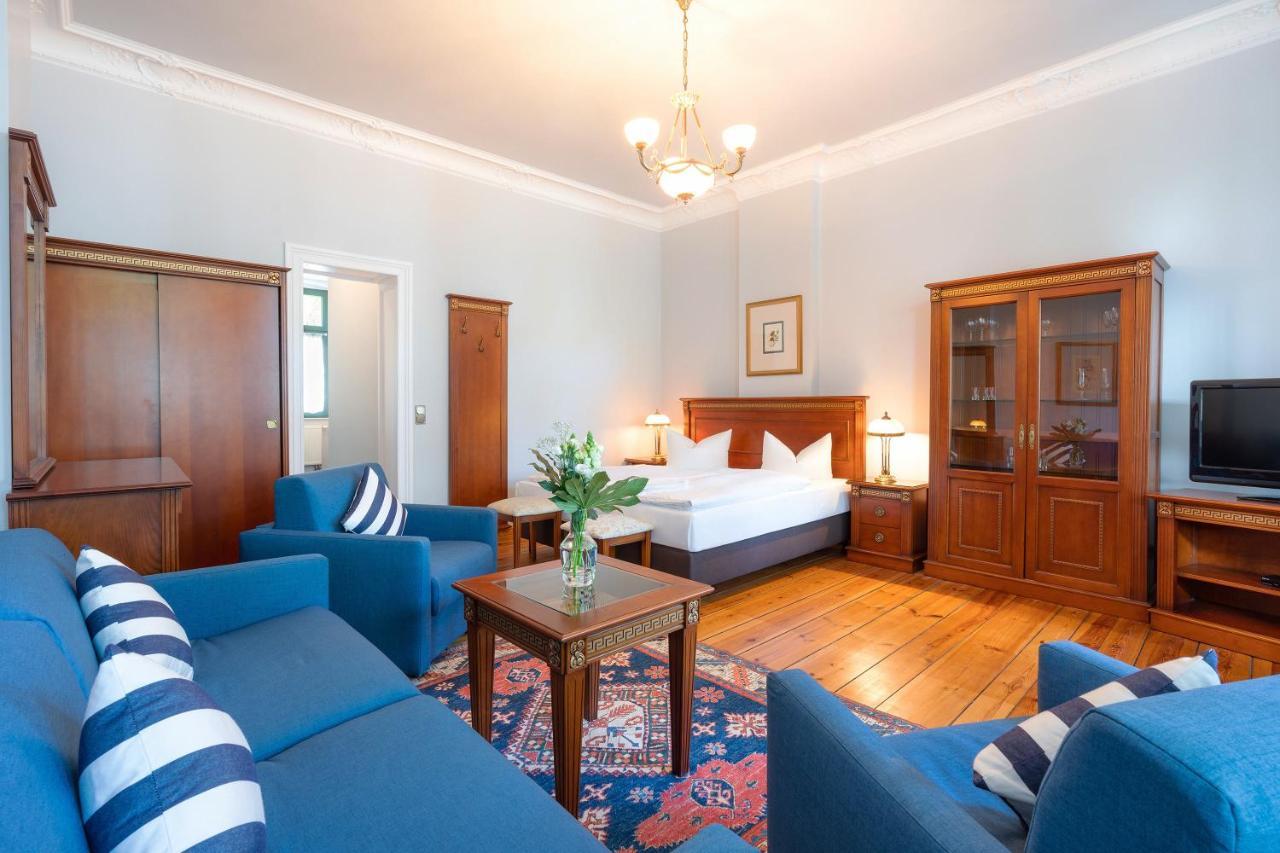 Seetelhotel Villa Waldesruh ゼーバート・ヘリングスドルフ エクステリア 写真